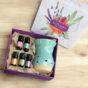 מארז מתנה תערובות שמנים אתריים עם מבער קרמיקה